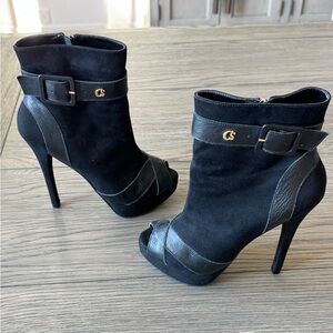 🐆 Carmen Steffens Black Suede and Leather Ankle Heels